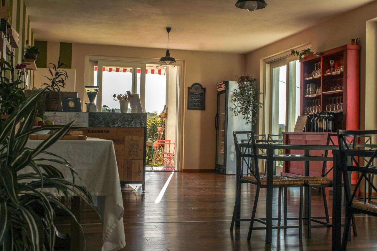 Ca Dei Curra Bed & Breakfast Neive Exterior photo